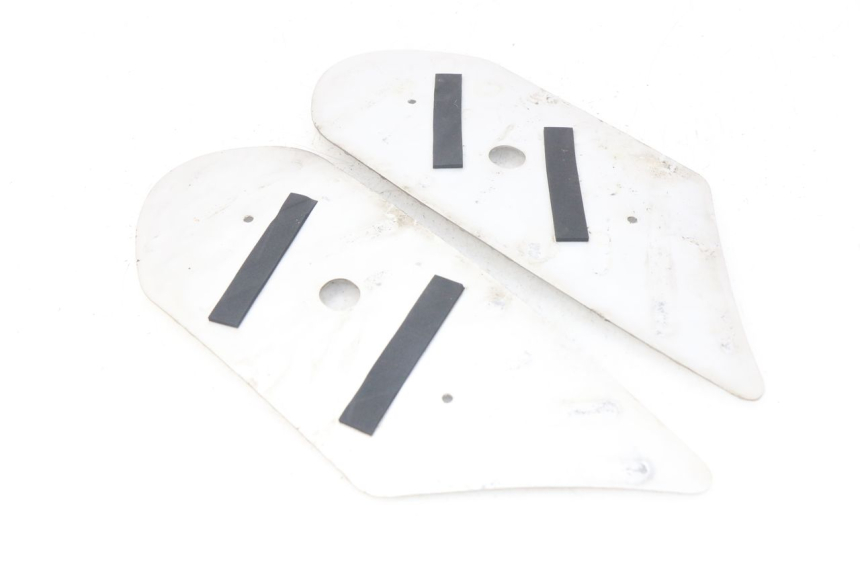 photo de TAPPETINO PEDANA PEUGEOT KISBEE 2T 50 (2010 - 2017) - Dettaglio del componente