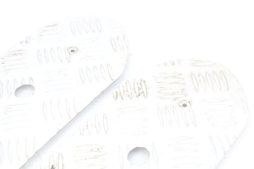 photo de TAPPETINO PEDANA PEUGEOT KISBEE 2T 50 (2010 - 2017) - Primo piano tecnico