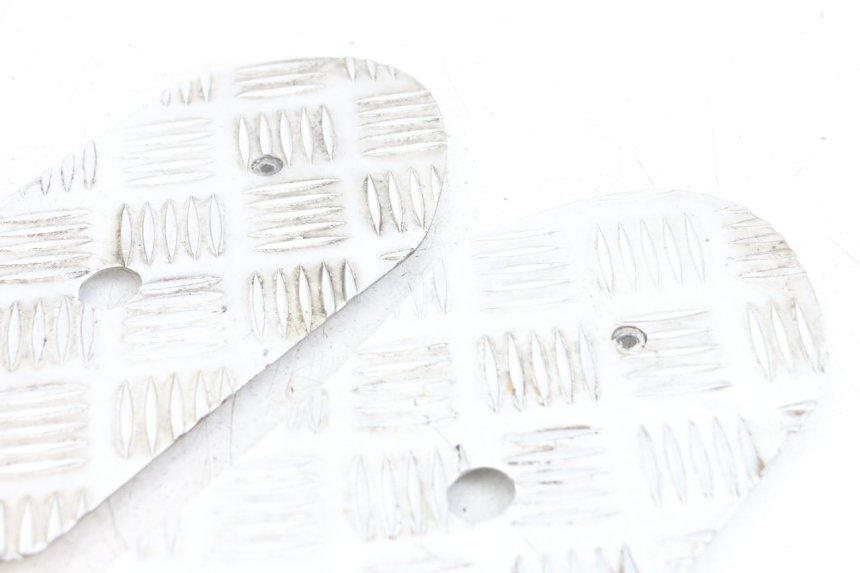 photo de CARENA PEDANA GOMME PEUGEOT KISBEE 2T 50 (2018 - 2022) - Vista d'insieme del prodotto