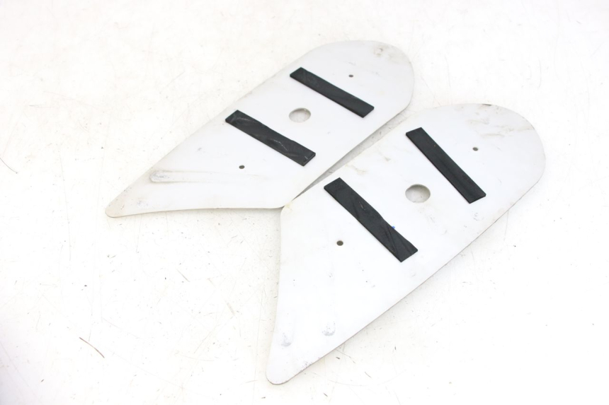 photo de TAPPETINO PEDANA PEUGEOT KISBEE 4T 50 (2018 - 2022) - Dettaglio del componente