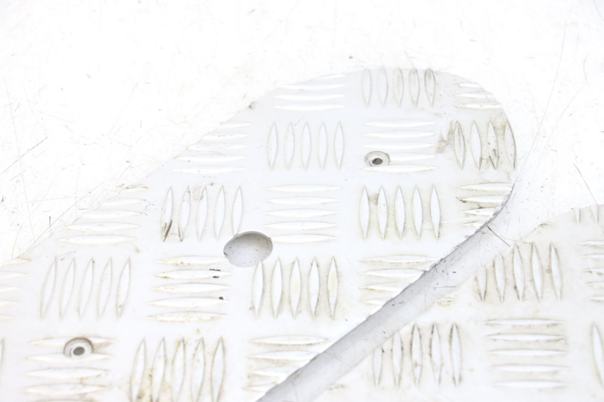 photo de TAPPETINO PEDANA PEUGEOT KISBEE 4T 50 (2018 - 2022) - Altra angolazione