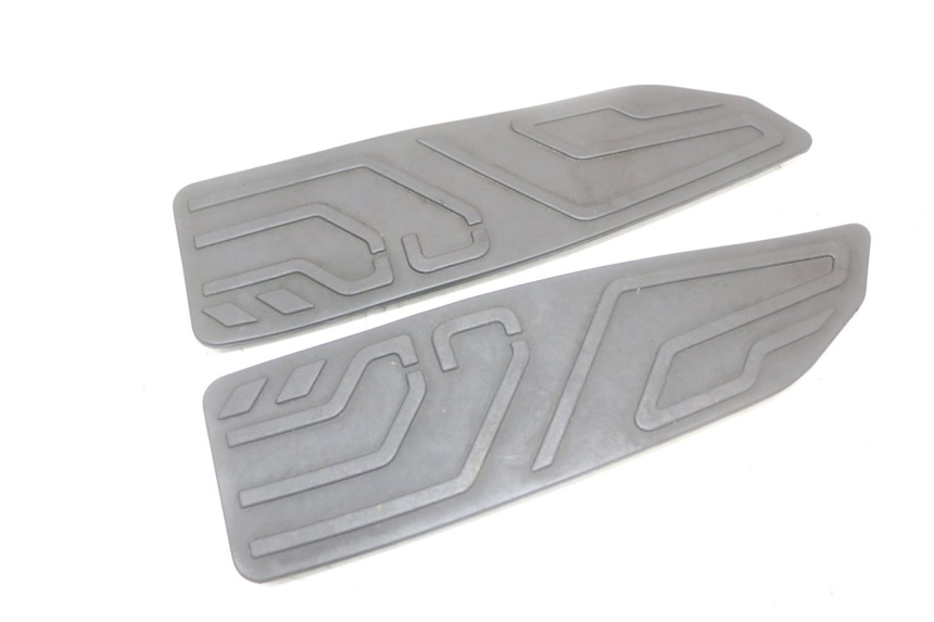 photo de TAPPETINO PEDANA KYMCO X-TOWN XTOWN 125 (2016 - 2021) - Zoom sullo stato d'uso