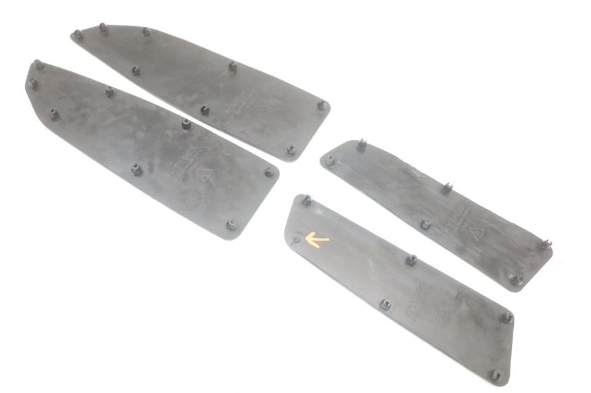 photo de TAPPETINO PEDANA KYMCO X-TOWN XTOWN 125 (2016 - 2021) - Primo piano tecnico