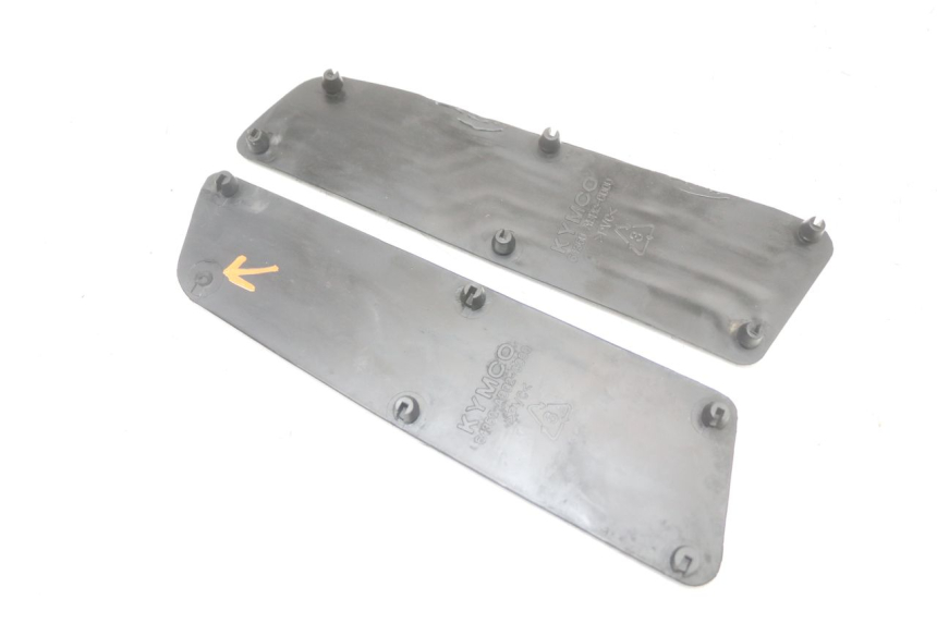 photo de TAPPETINO PEDANA KYMCO X-TOWN XTOWN 125 (2016 - 2021) - Dettagli dei punti di fissaggio