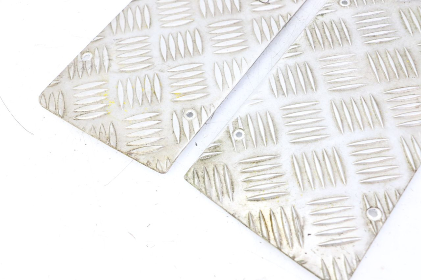 photo de CARENA PEDANA GOMME LIGIER PULSE 3 1 (2014 - 2020) - Zoom sullo stato d'uso