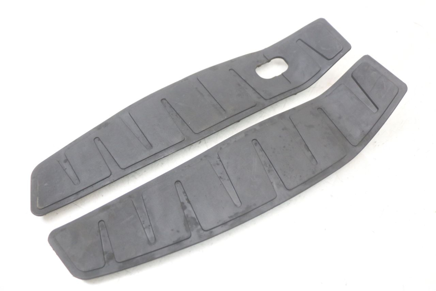 photo de CARENA PEDANA GOMME PIAGGIO MP3 HPE 350 (2018 - 2020) - Vista principale