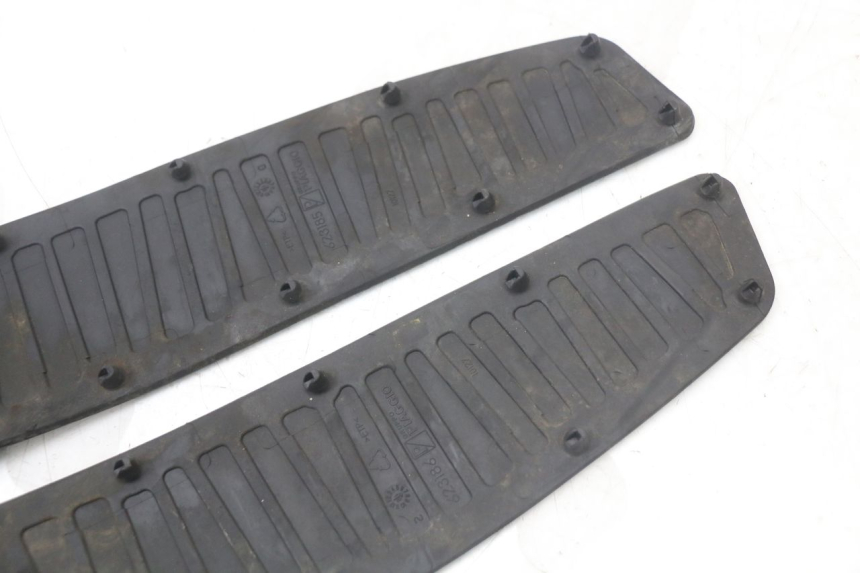 photo de CARENA PEDANA GOMME PIAGGIO MP3 HPE 350 (2018 - 2020) - Ricambio usato controllato