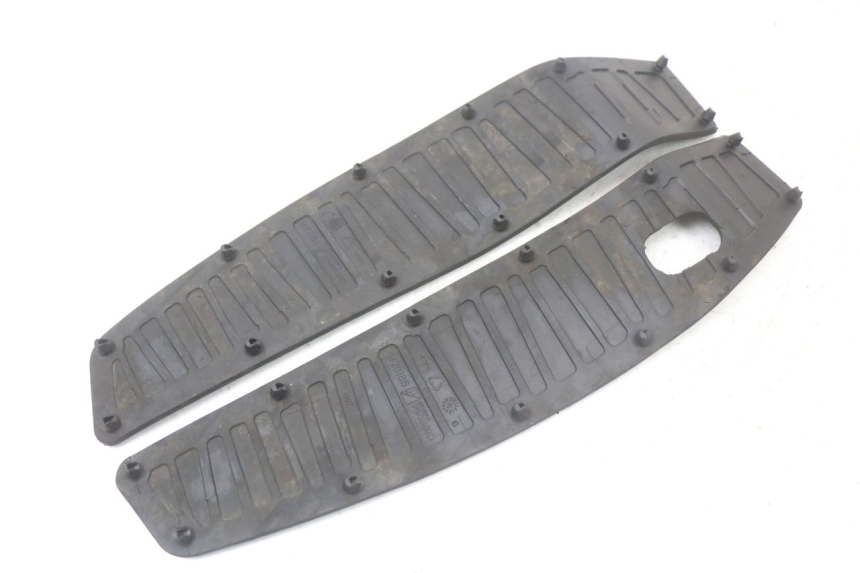 photo de CARENA PEDANA GOMME PIAGGIO MP3 HPE 350 (2018 - 2020) - Marcature e riferimenti originali