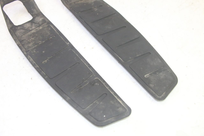 photo de CARENA PEDANA GOMME PIAGGIO MP3 HPE 350 (2018 - 2020) - Altra angolazione