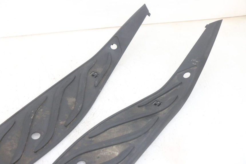 photo de CARENA PEDANA GOMME PIAGGIO MP3 HPE 300 (2019 - 2026) - Vista d'insieme del prodotto