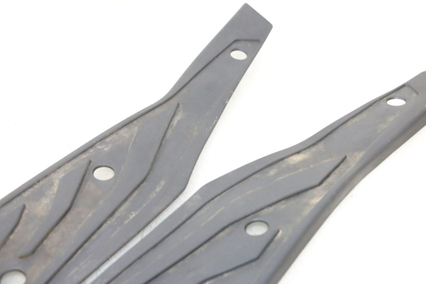 photo de CARENA PEDANA GOMME PIAGGIO MP3 HPE 530 (2022 - 2026) - Ricambio usato controllato