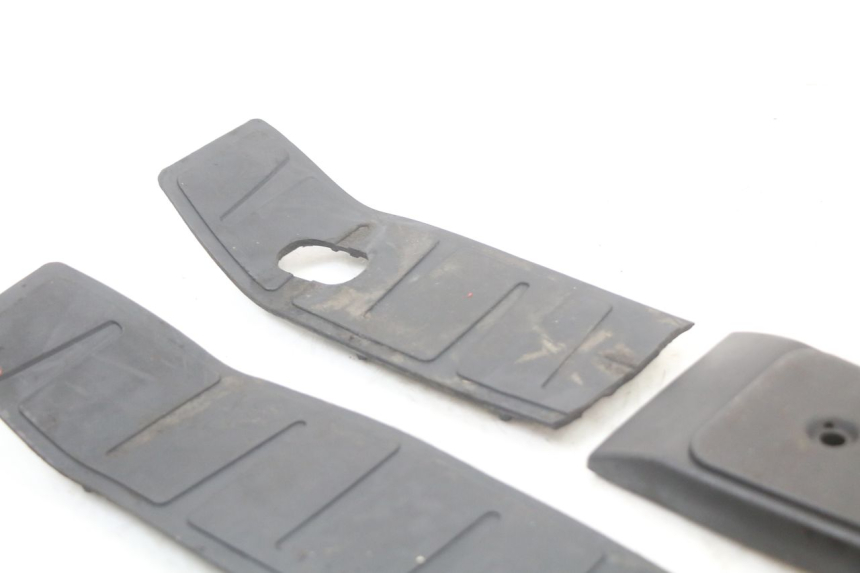 photo de TAPPETINO PEDANA PIAGGIO MP3 LT 400 (2007 - 2012) - Vista d'insieme del prodotto