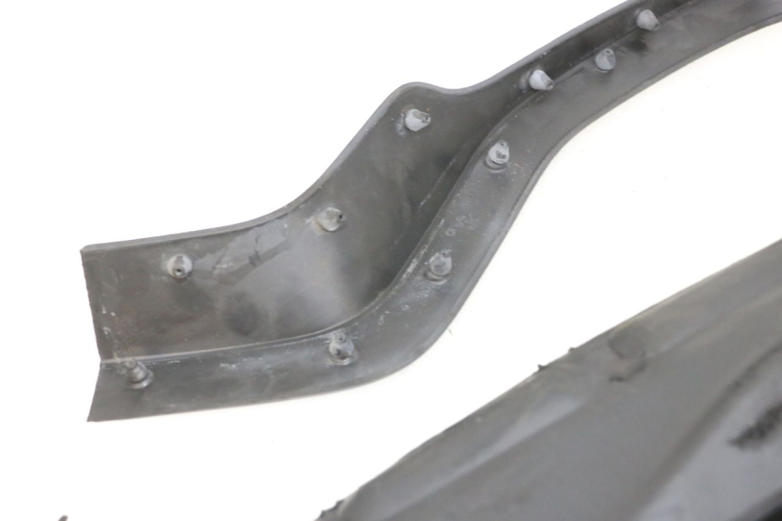 photo de CARENA PEDANA GOMME YAMAHA NEO'S CORE 1 (2022 - 2026) - Primo piano ad alta risoluzione