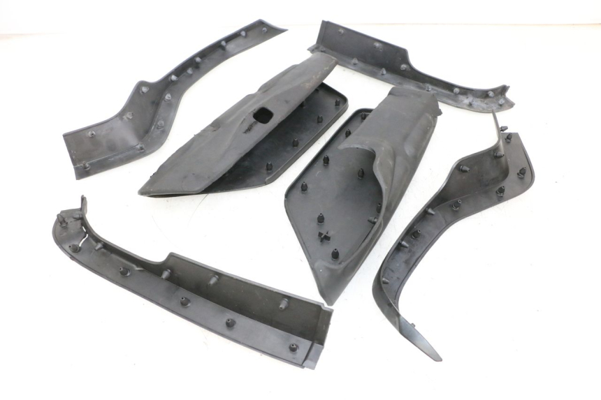 photo de CARENA PEDANA GOMME YAMAHA NEO'S CORE 1 (2022 - 2026) - Vista principale