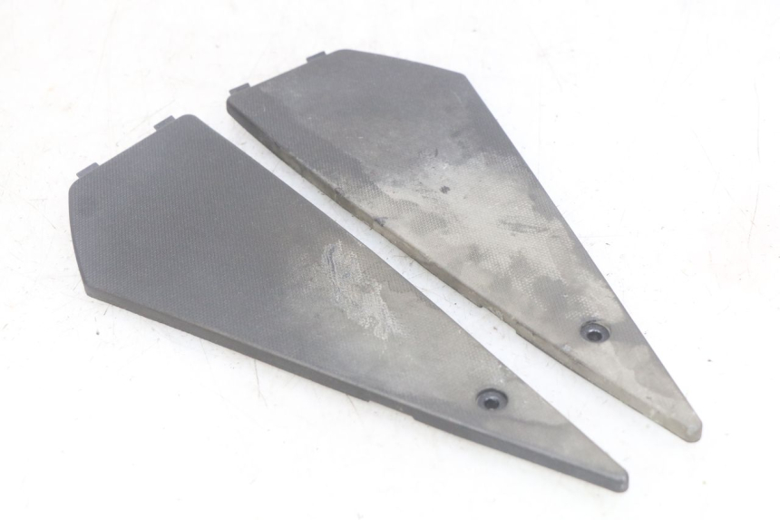 photo de TAPPETINO PEDANA PIAGGIO NEW TYPHOON 50 (2010 - 2017) - Vista principale