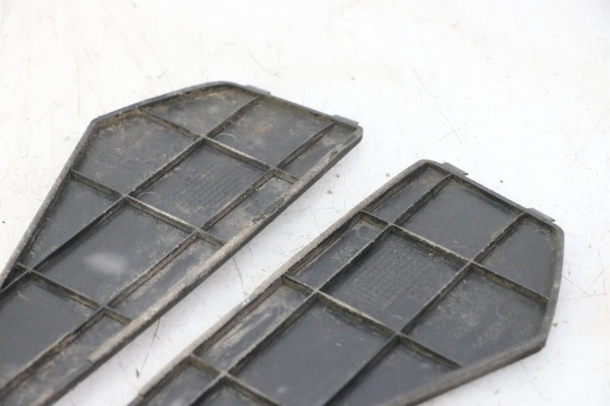 photo de TAPPETINO PEDANA PIAGGIO NEW TYPHOON 50 (2010 - 2017) - Altra angolazione