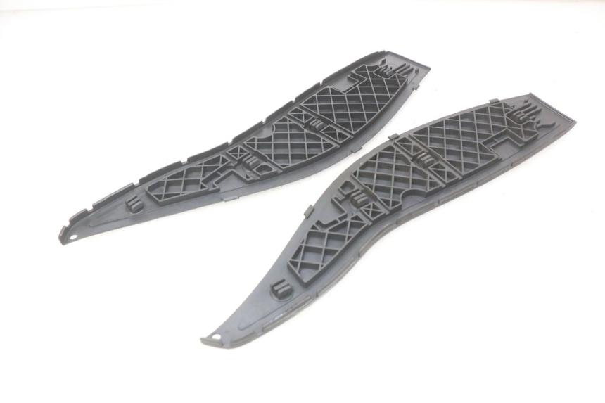 photo de TAPPETINO PEDANA GILERA NEXUS 125 (2009 - 2013) - Zoom sullo stato d'uso