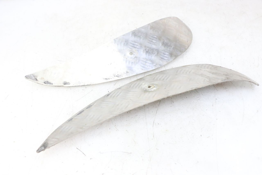 photo de CARENA PEDANA GOMME PEUGEOT ELYSTAR 50 (2002 - 2014) - Zoom sullo stato d'uso