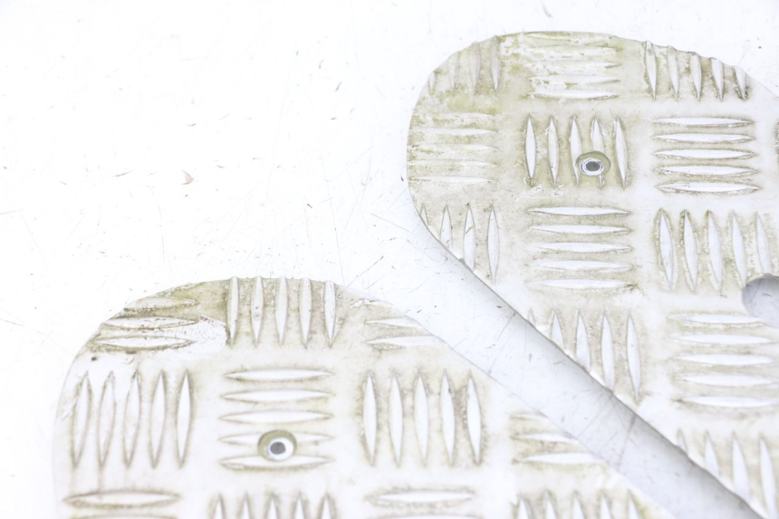 photo de TAPPETINO PEDANA PEUGEOT KISBEE 4T 50 (2018 - 2022) - Altra angolazione