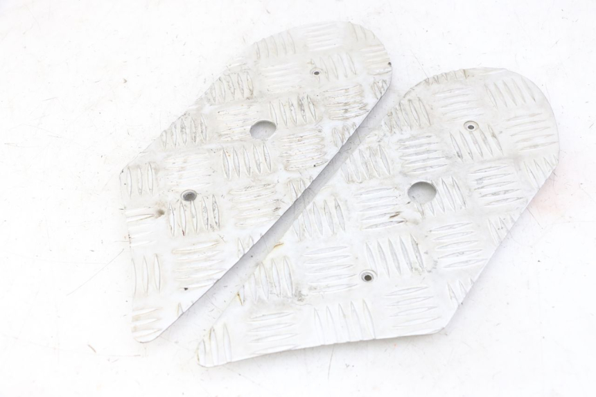 photo de CARENA PEDANA GOMME PEUGEOT STREETZONE I 2T 50 (2018 - 2020) - Vista principale