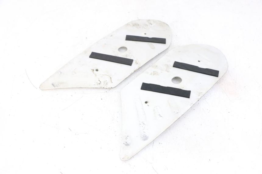 photo de CARENA PEDANA GOMME PEUGEOT STREETZONE I 2T 50 (2018 - 2020) - Altra angolazione