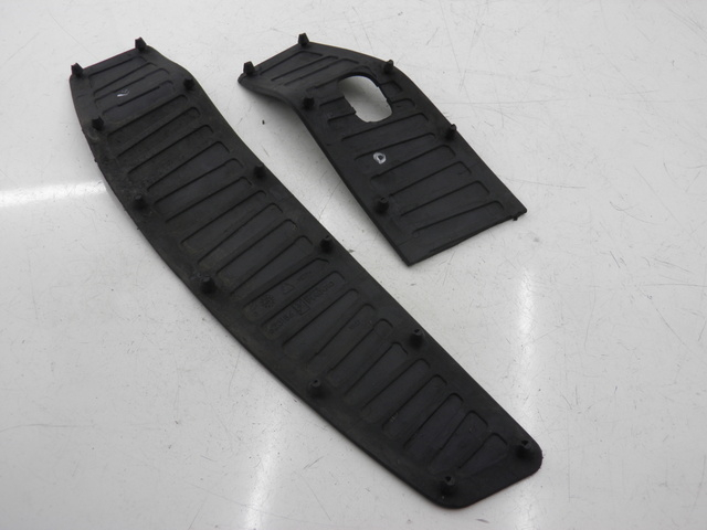 photo de Tappetino pedana PIAGGIO MP3 400 (2007 - 2009) - Altra angolazione