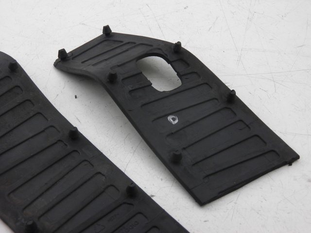 photo de Tappetino pedana PIAGGIO MP3 400 (2007 - 2009) - Primo piano tecnico