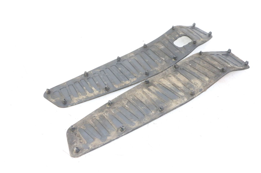 photo de TAPPETINO PEDANA PIAGGIO MP3 LT 400 (2007 - 2012) - Zoom sullo stato d'uso