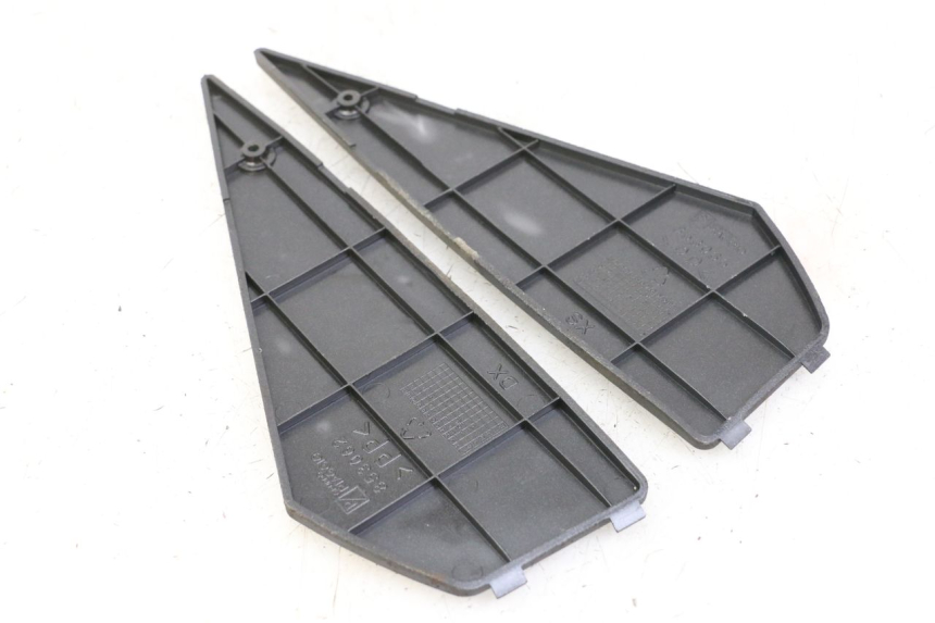 photo de TAPPETINO PEDANA PIAGGIO NEW TYPHOON 50 (2010 - 2017) - Dettaglio del componente