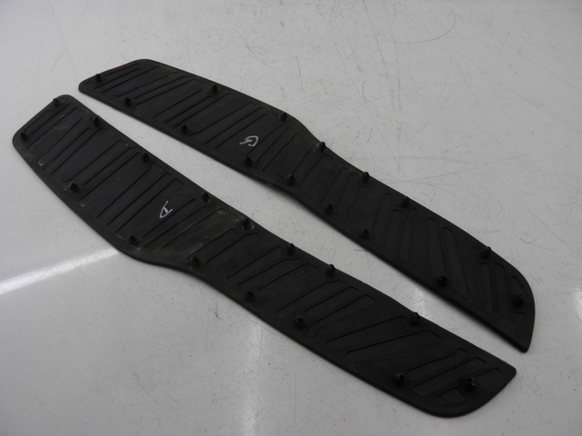 photo de Tappetino pedana PIAGGIO XEVO - X EVO 125 (2010 - 2015) - Dettaglio del componente