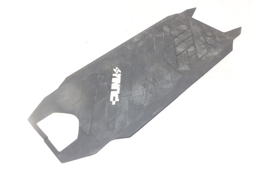 photo de CARENA PEDANA GOMME PUNK ELECTRIC RIDER 1 - Vista principale