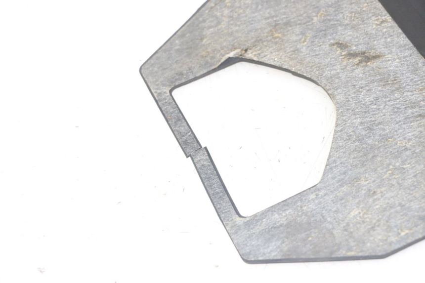 photo de CARENA PEDANA GOMME PUNK ELECTRIC RIDER 1 - Dettaglio del componente