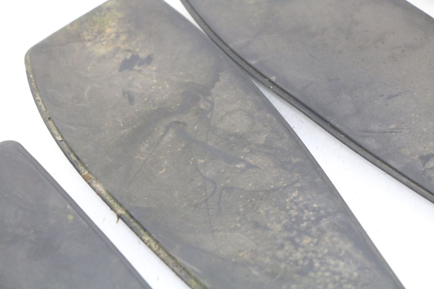 photo de TAPPETINO PEDANA PEUGEOT SATELIS 300 (2012 - 2015) - Altra angolazione