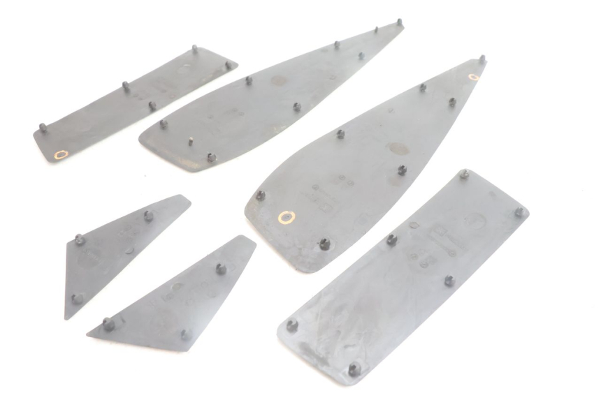 photo de TAPPETINO PEDANA PEUGEOT SATELIS 125 (2006 - 2009) - Ricambio usato controllato