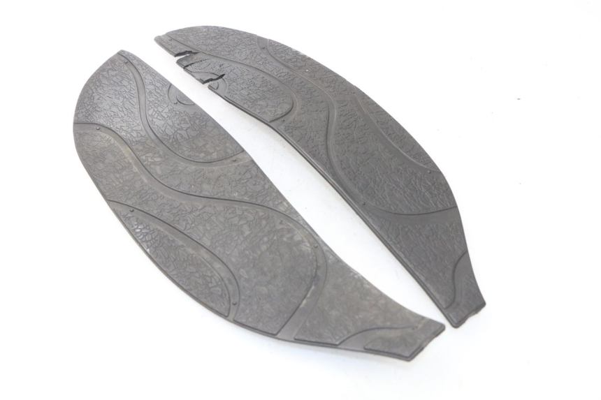 photo de Tappetino pedana APRILIA SCARABEO GT 125 (1999 - 2007) - Vista principale