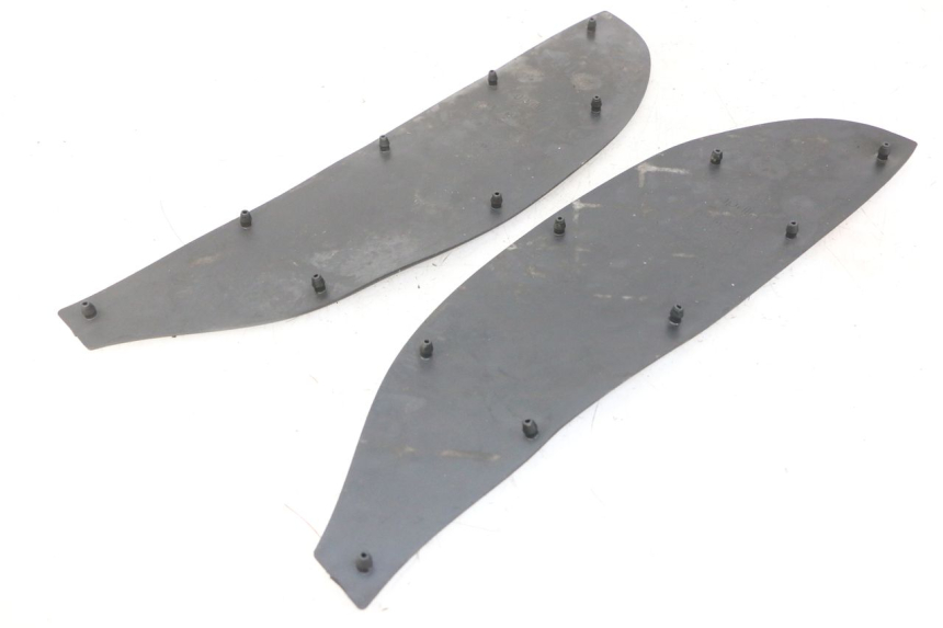 photo de CARENA PEDANA GOMME APRILIA SCARABEO GT TOURING 125 (1999 - 2005) - Dettaglio del componente