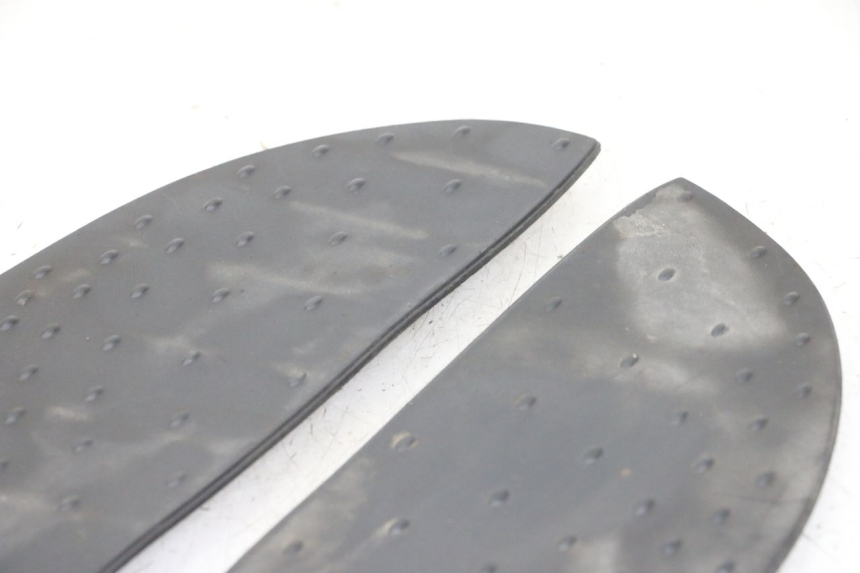 photo de CARENA PEDANA GOMME APRILIA SCARABEO GT TOURING 125 (1999 - 2005) - Altra angolazione