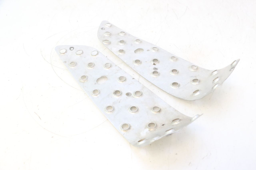 photo de CARENA PEDANA GOMME PEUGEOT SPEEDFIGHT 2 AC 50 (2000 - 2009) - Altra angolazione
