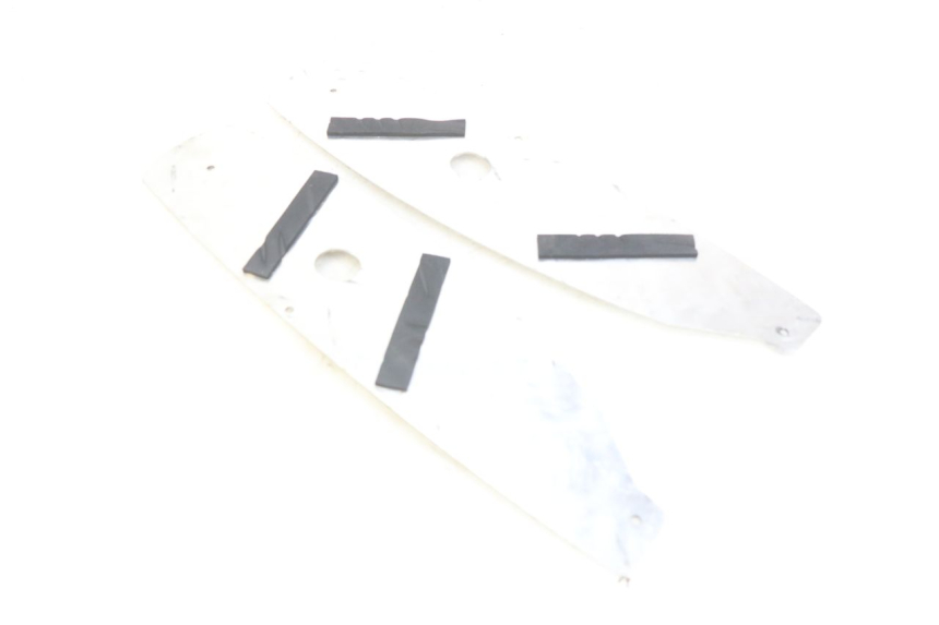 photo de TAPPETINO PEDANA PEUGEOT SPEEDFIGHT 3 AIR 50 (2009 - 2015) - Zoom sullo stato d'uso