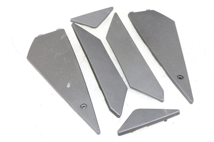 photo de CARENA PEDANA GOMME APRILIA SR MOTARD 50 (2012 - 2018) - Vista principale