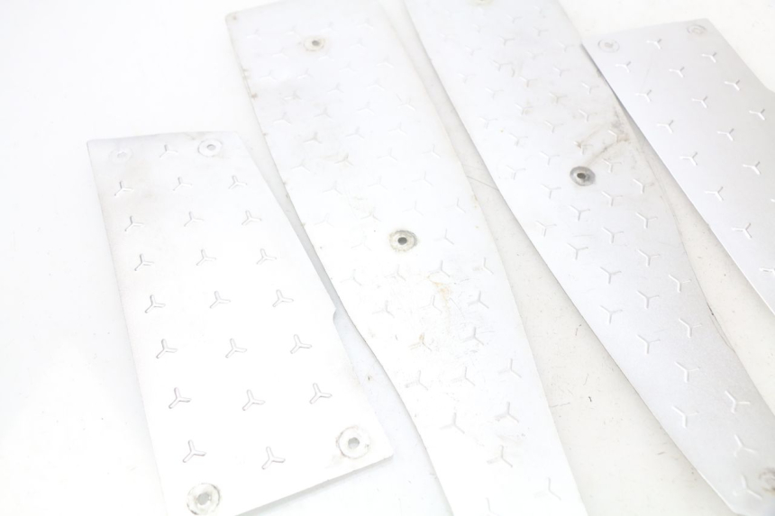 photo de TAPPETINO PEDANA RAZZO STEED 125 (2012 - 2018) - Zoom sullo stato d'uso