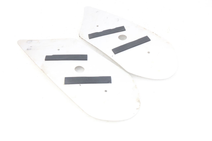 photo de TAPPETINO PEDANA PEUGEOT STREETZONE 4T 50 (2018 - 2023) - Dettaglio del componente