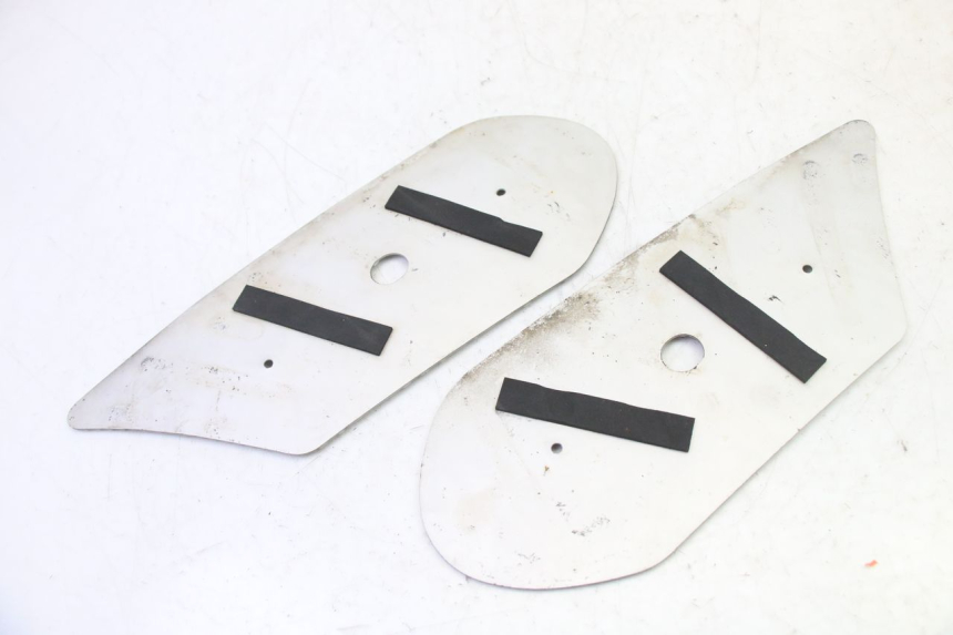 photo de CARENA PEDANA GOMME PEUGEOT STREETZONE I 2T 50 (2018 - 2020) - Primo piano tecnico