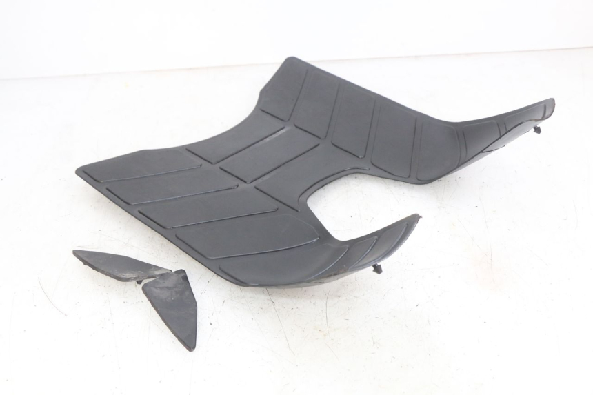 photo de TAPPETINO PEDANA PEUGEOT SV 125 (1991 - 1994) - Zoom sullo stato d'uso