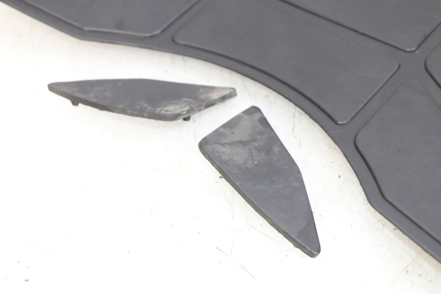 photo de TAPPETINO PEDANA PEUGEOT SV 125 (1991 - 1994) - Altra angolazione