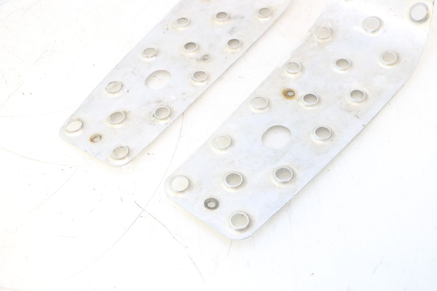 photo de CARENA PEDANA GOMME PEUGEOT TREKKER 50 (1995 - 2004) - Altra angolazione
