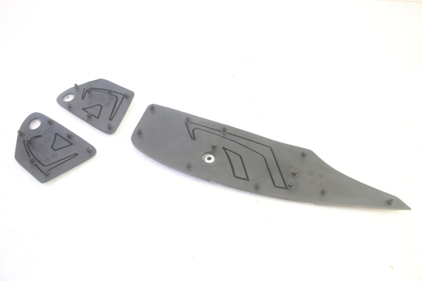 photo de CARENA PEDANA GOMME YAMAHA TRICITY 300 (2020 - 2024) - Primo piano tecnico