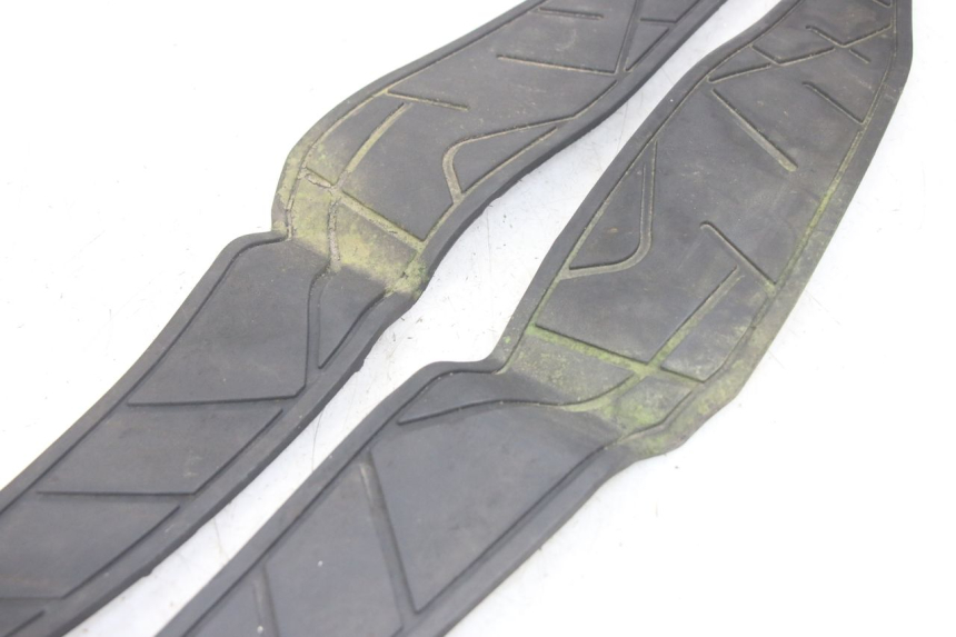 photo de Tappetino pedana KYMCO X-CITING XCITING 400 (2014 - 2018) - Zoom sullo stato d'uso