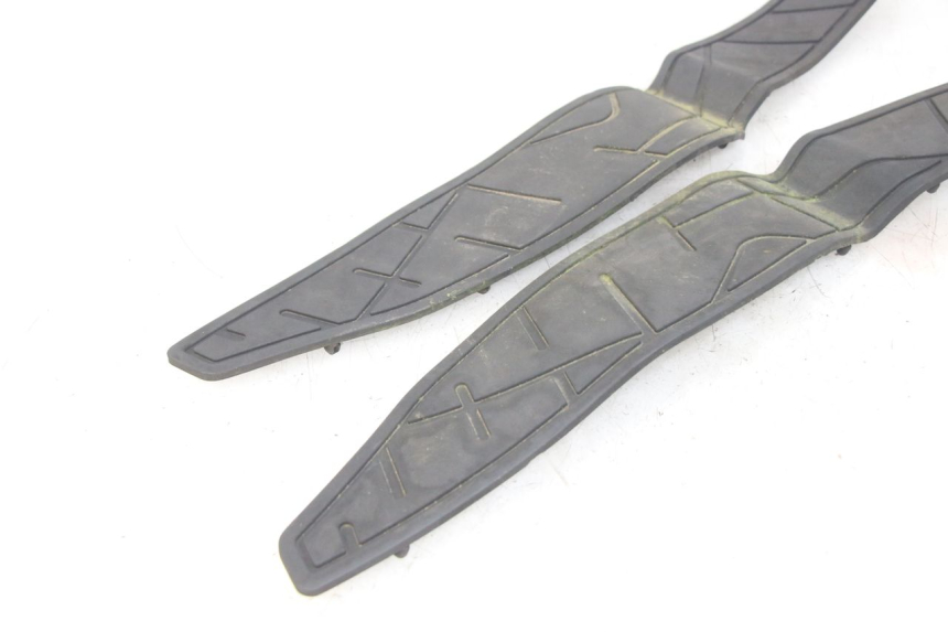 photo de Tappetino pedana KYMCO X-CITING XCITING 400 (2014 - 2018) - Altra angolazione