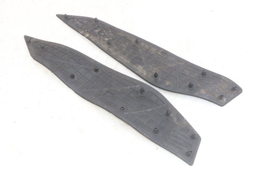 photo de TAPPETINO PEDANA YAMAHA X-MAX XMAX 250 (2006 - 2009) - Dettaglio del componente